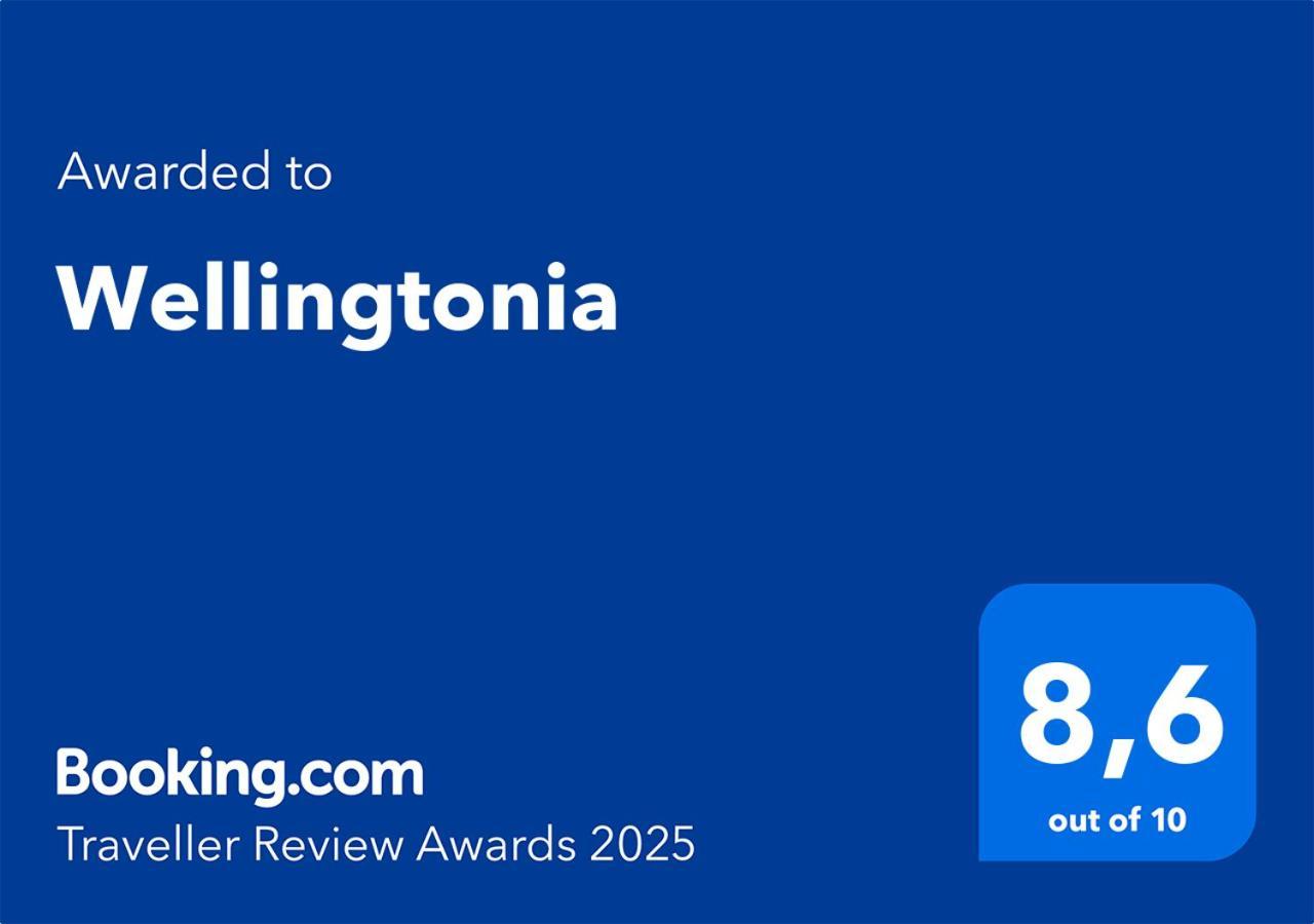 埃斯特波纳Wellingtonia公寓 外观 照片